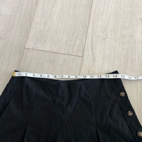 Vince Pleat Front Shorts In Black Linen Blend Size 8 Side Button - Picture 5 of 8